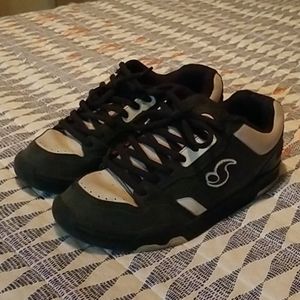 DVS Profile skate shoes old school chunky style